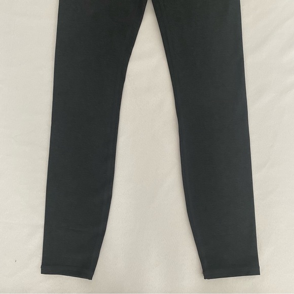 Vuori Women’s Clean Elevation Leggings XS High Rise 7/8 Length Black Heather NWT - Picture 5 of 12